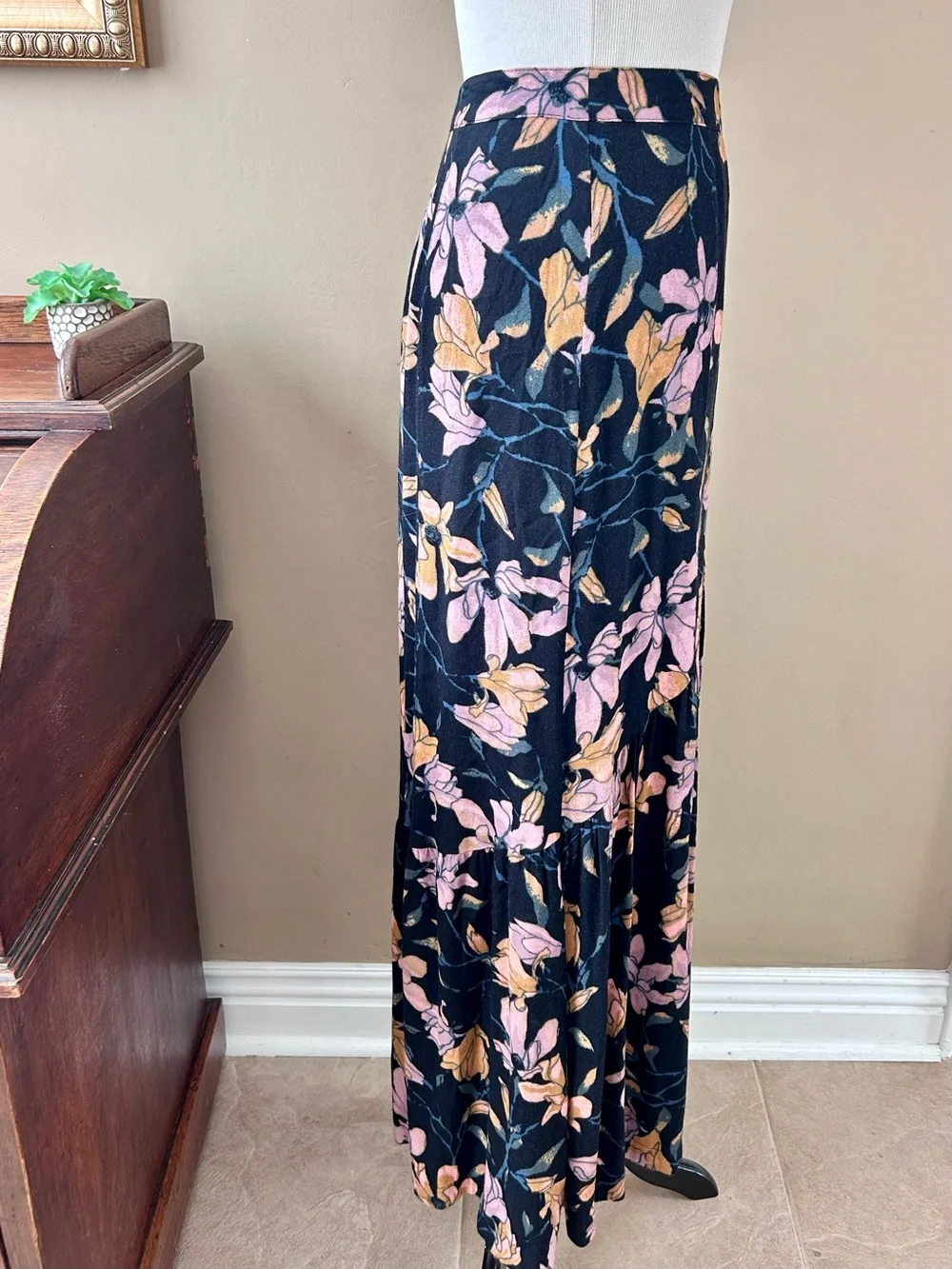 Free People Smooth Sailing Maxi Skirt Button Front Dark Floral Size 8